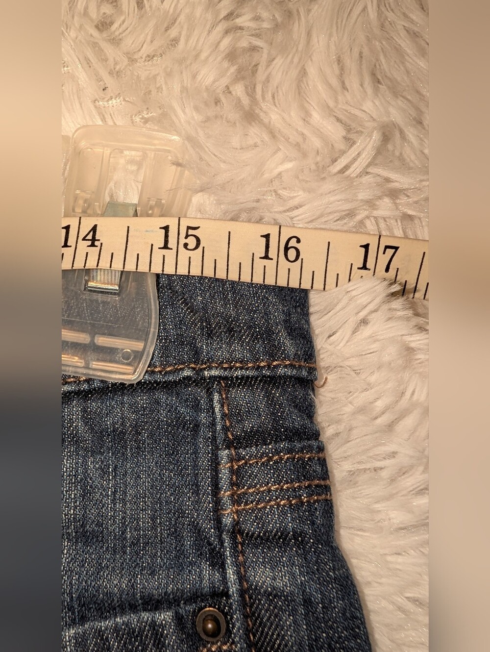 Old Navy Mid-Rise Dark Blue Denim Crop Bermuda Jeans VGUC - Picture 6 of 10